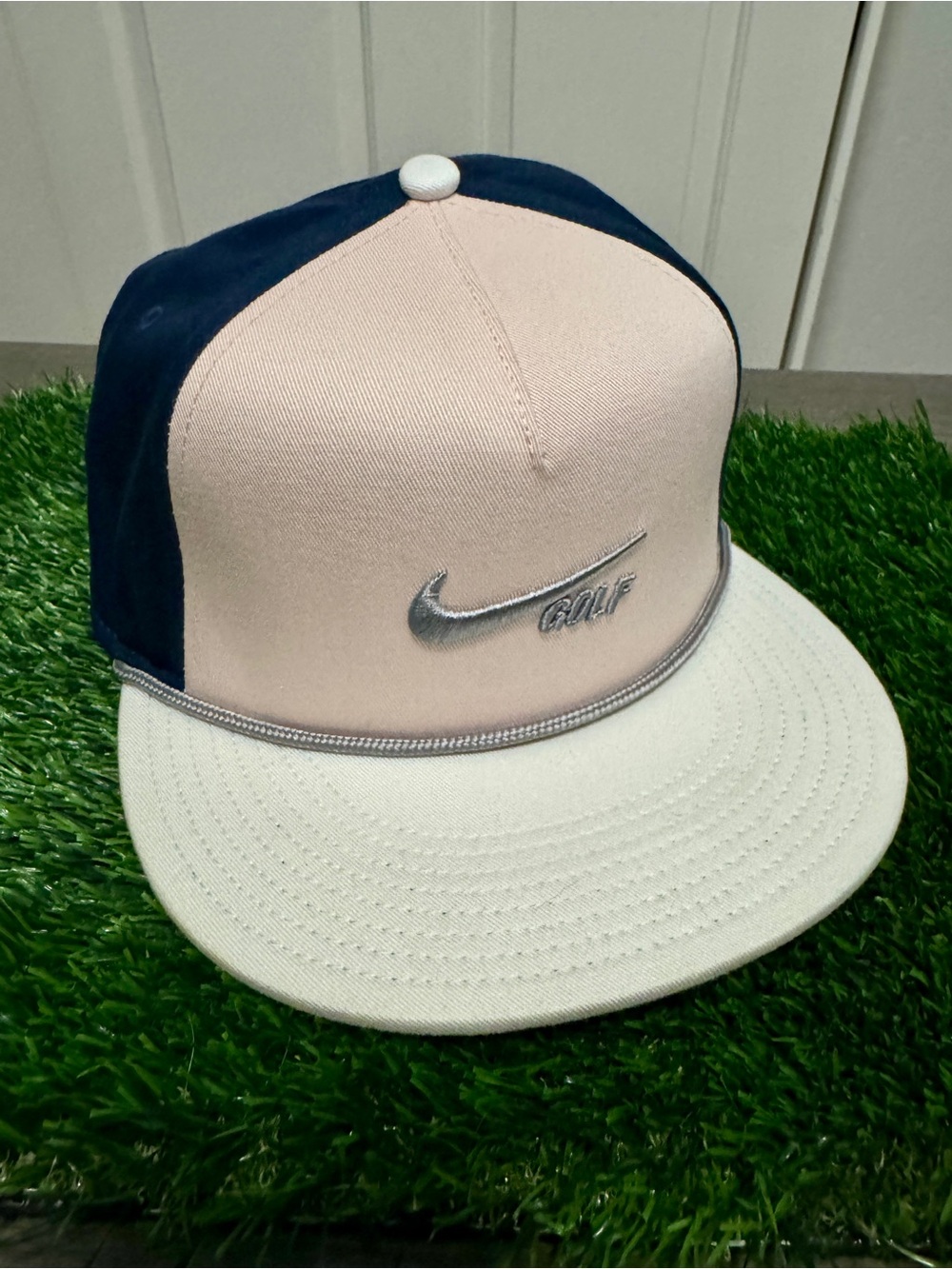Nike Men's Retro72 Golf Snapback Hat - Pink, Navy & White